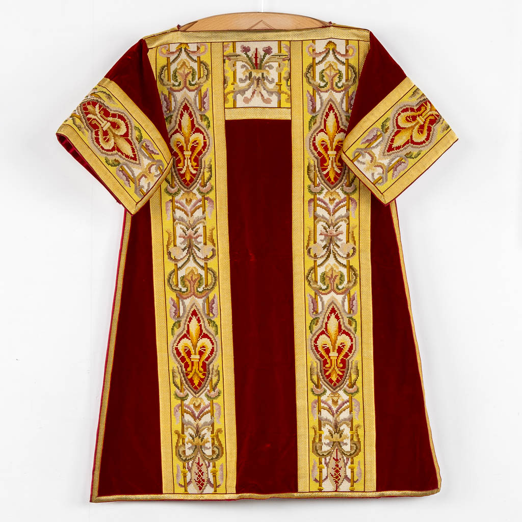 A matching set consisting of two Dalmatics and a Roman Chasuble, embroideries. 