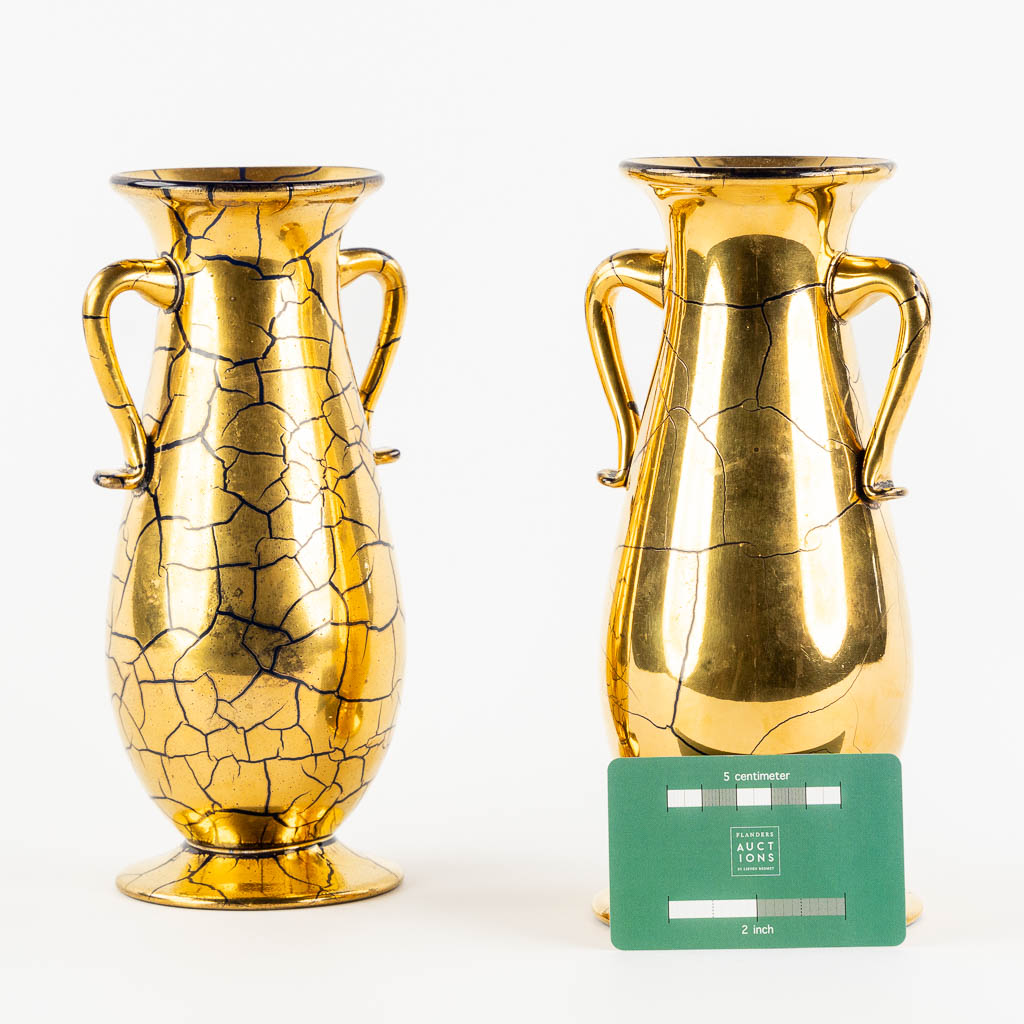 Verrerie de Saint-Prex, a pair of art glass vases. Swiss. (W:11,5 x H:22 cm)