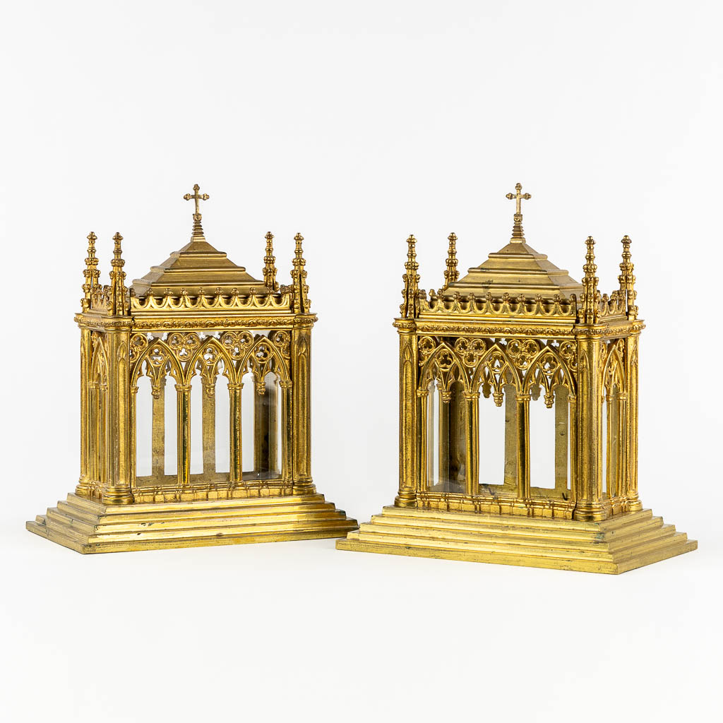 A pair of reliquary shines, gilt bronze. Gothic Revival. 