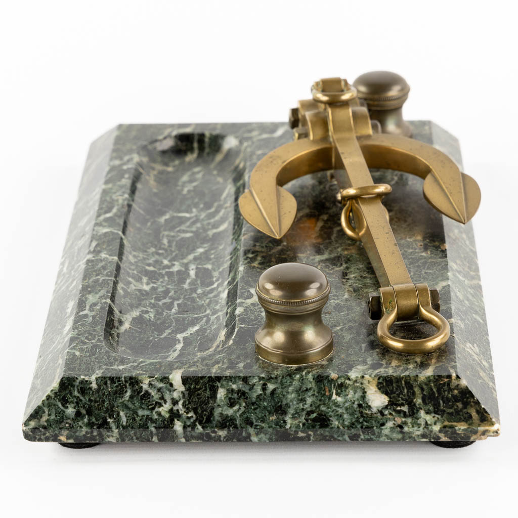 A large inkwell, marble with a bronze anchor. (L:20,5 x W:33,5 cm)