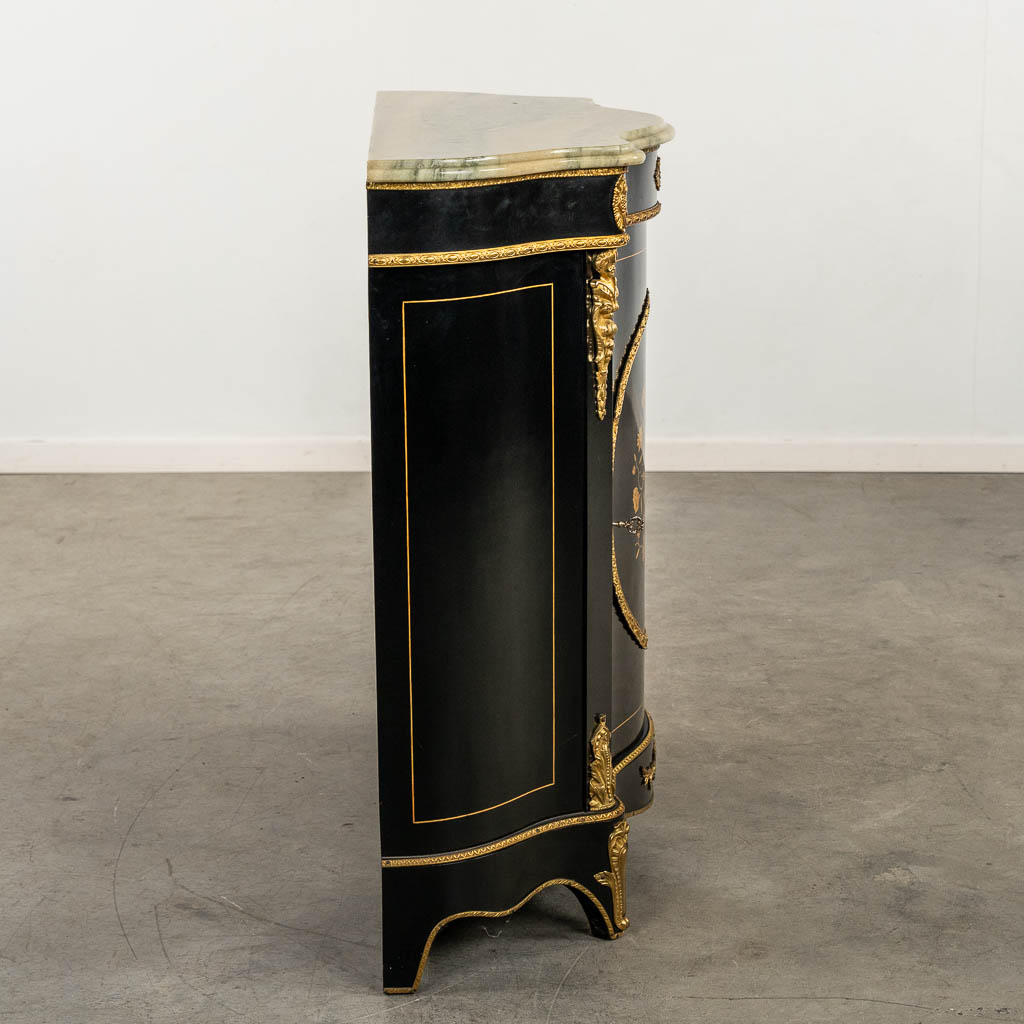 A single-door cabinet, marquetry inlay, bronze and mounted with an onyx top in Napoleon 3 style. 20th C. (L:38,5 x W:101 x H:96 