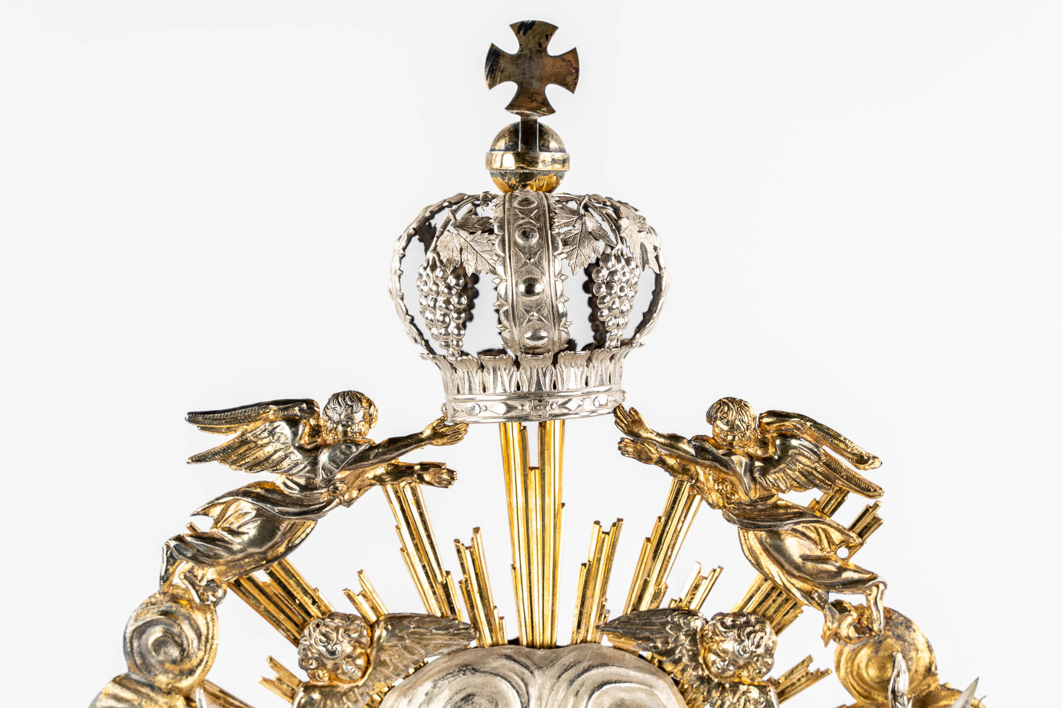 Jozef WETS (1808-1887) 'sunburst monstrance', silver, baroque style. 19th C. 2,310 kg. 