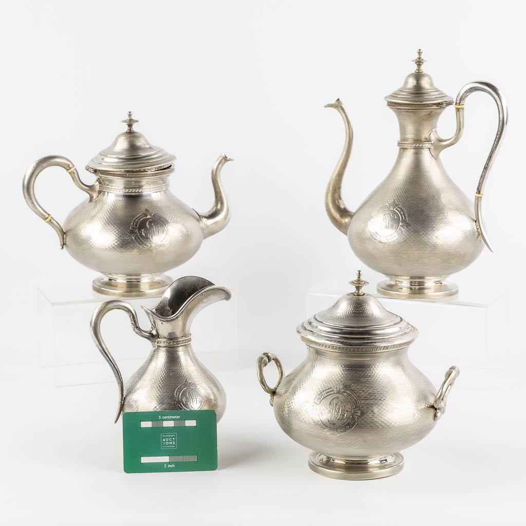 Jean-François VEYRAT (XIX) 'Four piece coffee and tea service, silver'. 1,796kg. (H:26 cm)