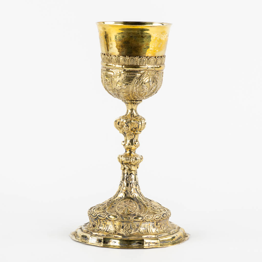 A vermeil chalice, silver, Late Baroque, probably Germany, 18th C. 616g. (H:24,5 x D:14,5 cm)