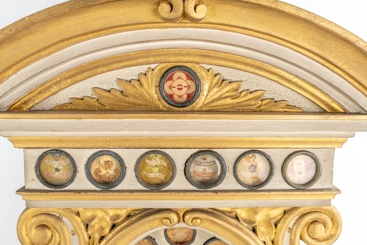 A pair of large reliquary cabinets with 95 theca, of which 65 have documents. Neoclassical style, 19th C.