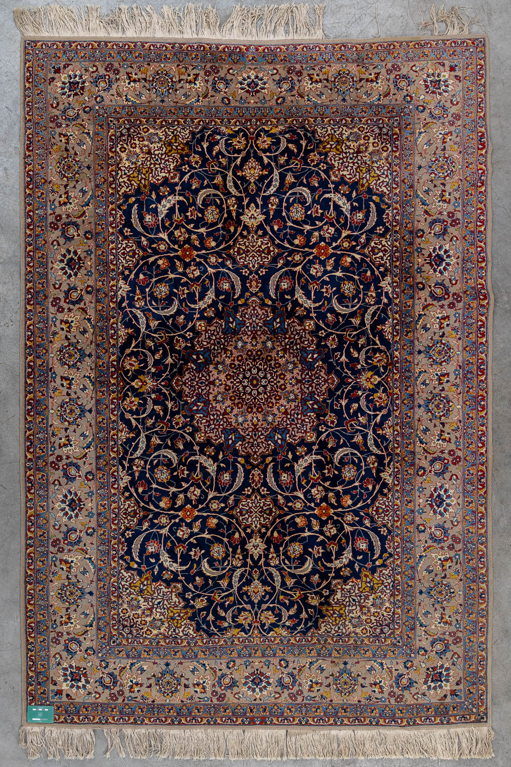 An Oriental hand-made carpet, Moud. (W:154 x H:228 cm)