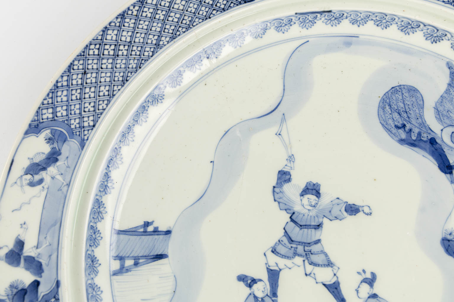 A set of three Chinese blue-white plates. (D:45 cm)