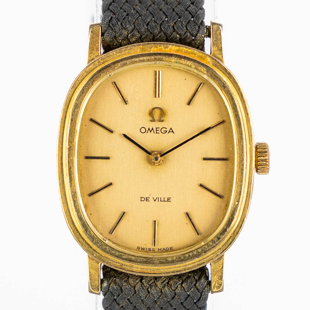 Longines en Omega Deville, twee polsuurwerken. (W:3,2 cm)