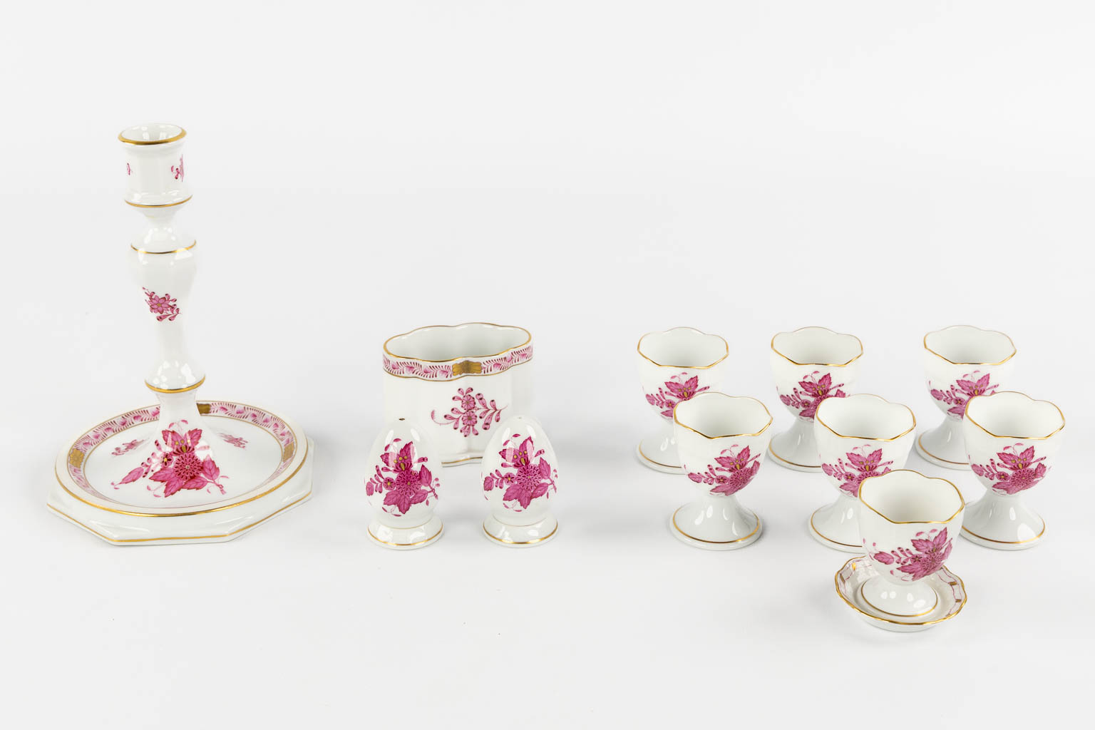 Herend Porcelain, 'Apponyi' an 83-piece hand-painted porcelain dinner service.