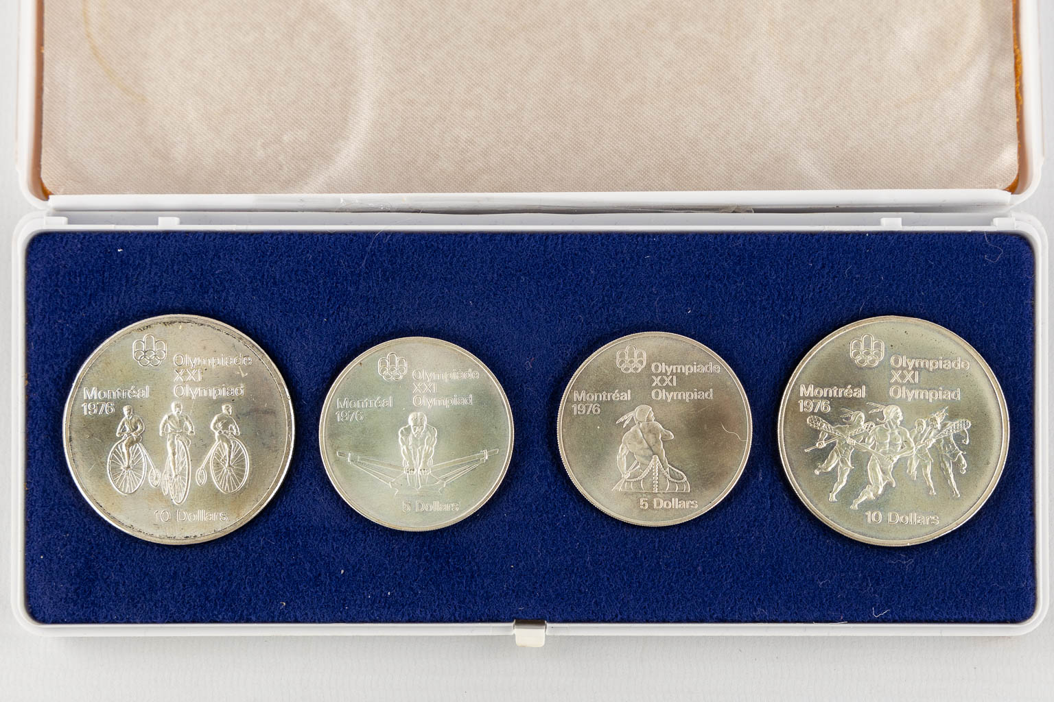 Olympic coin proof set, Cananda 1973 en Moscow 1980. 13 silver coins. 