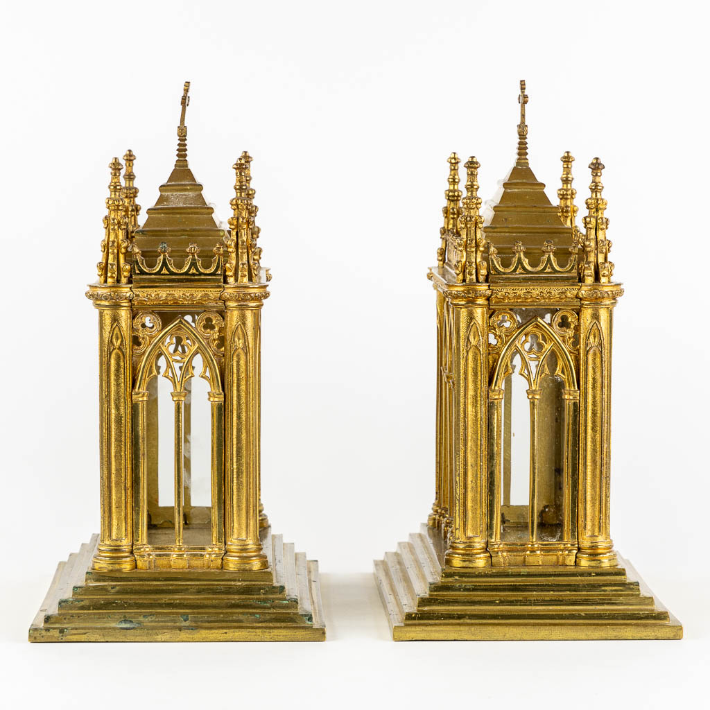 A pair of reliquary shines, gilt bronze. Gothic Revival. 