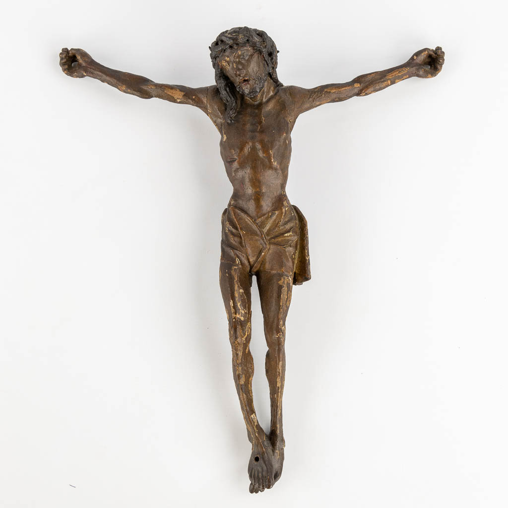 Een houtgesculpteerde 'Corpus Christi', Vlaanderen, Midden 15de eeuw. (W:36 x H:40 cm)