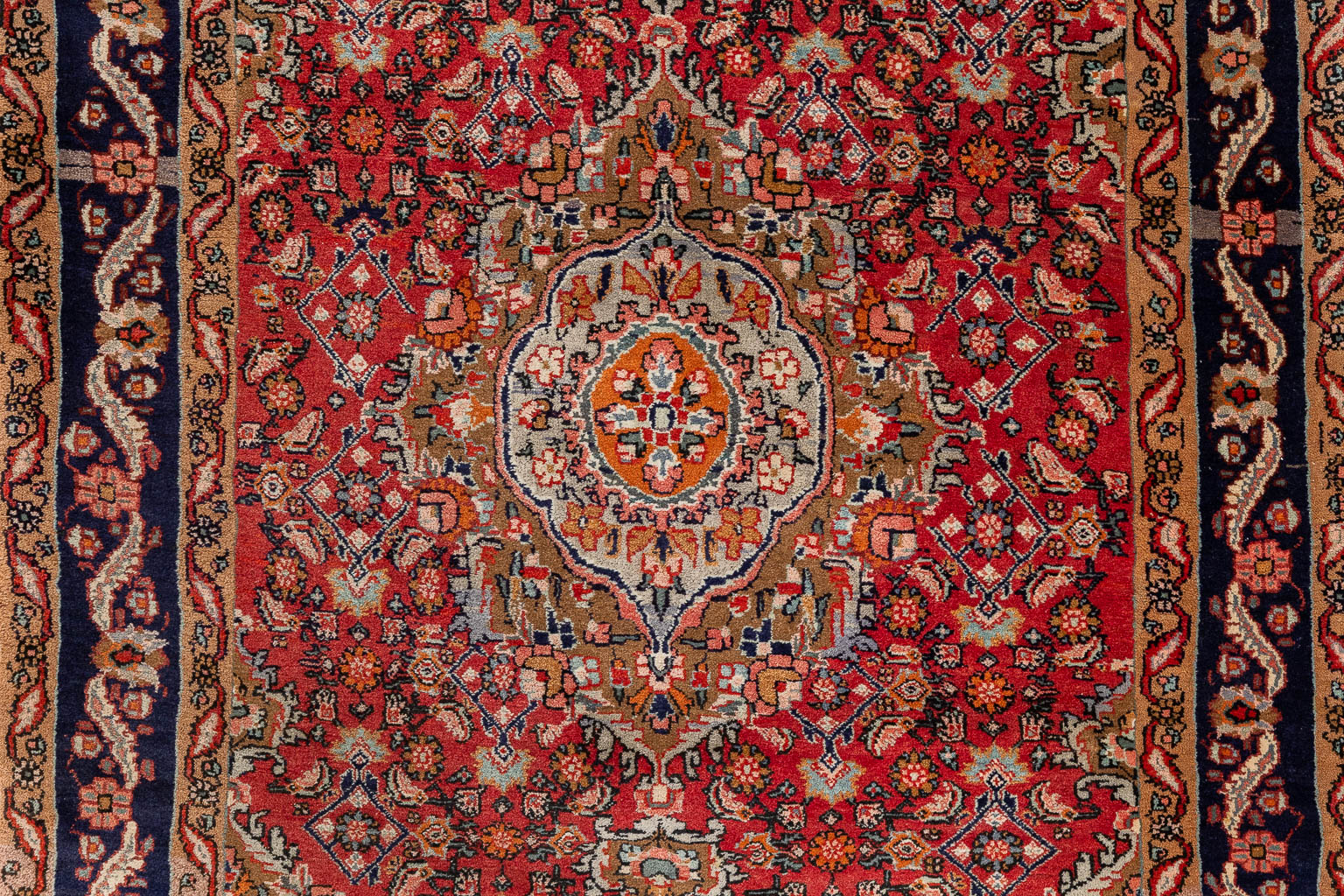 Een collectie van 3 Oosterse, handgeknoopte tapijten. Kashan en een bidtapijt. (L:180 x W:119 cm)