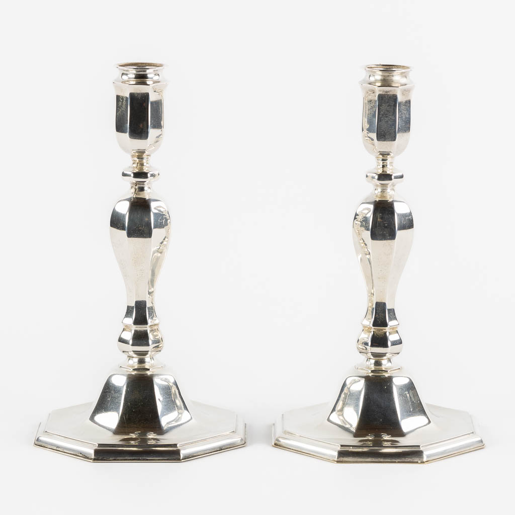 M.H. Wilkins & Sohne, A pair of silver candlesticks, 835, Germany. 855g.