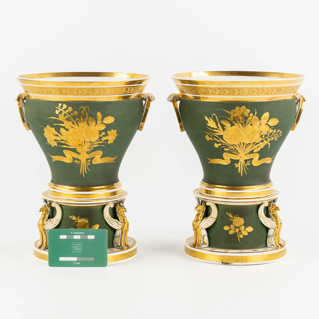 Fleury à Paris, a pair of porcelain cache-pots, Empire. 19th C. (H:27 x D:21 cm)