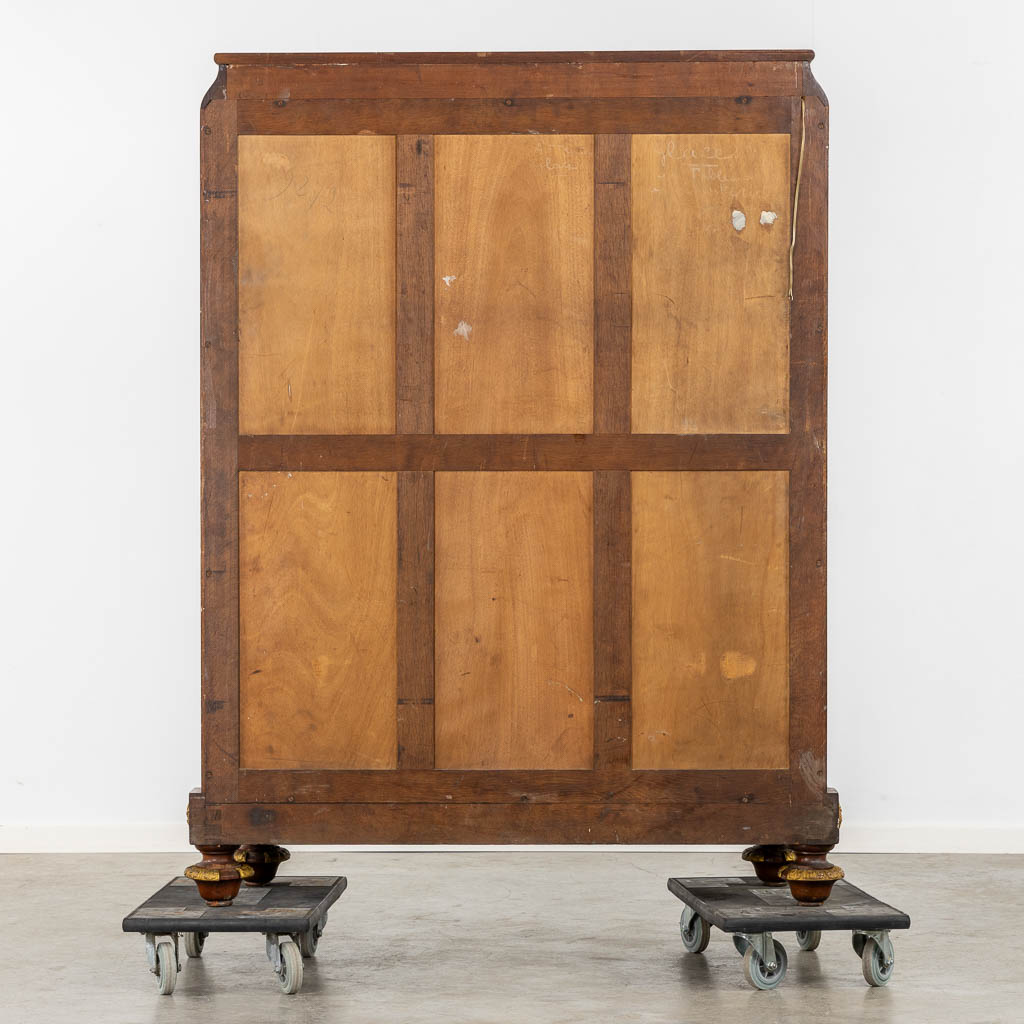 An exceptional two-door display cabinet, in the style of Paul Sormani. 19th C. (L:42 x W:125 x H:165 cm)