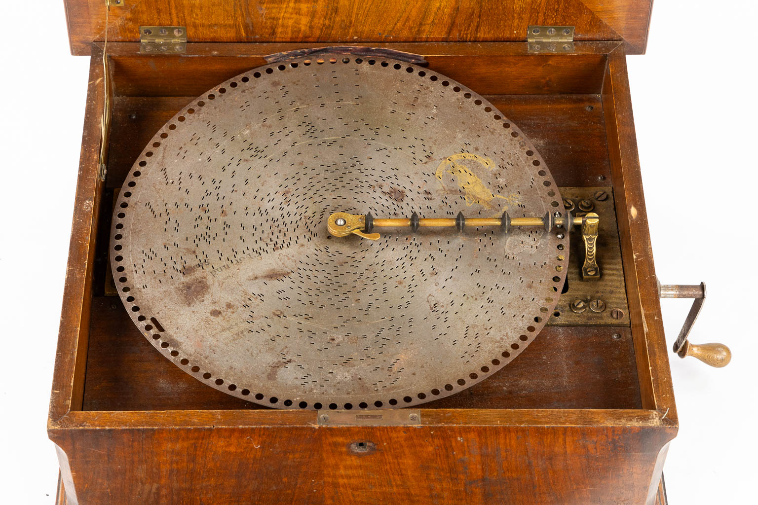 Polyphon, a music box in a wood chest. 10 records. (L:47 x W:54 x H:23 cm)