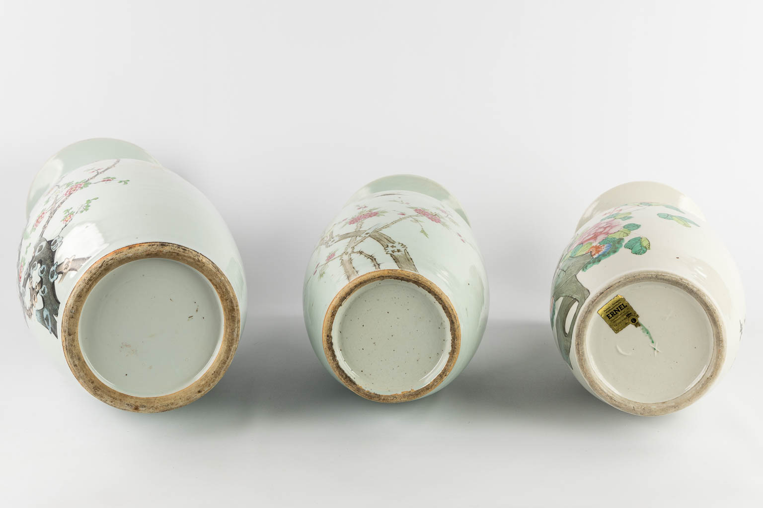 Six Chinese vases, Famille Rose. 