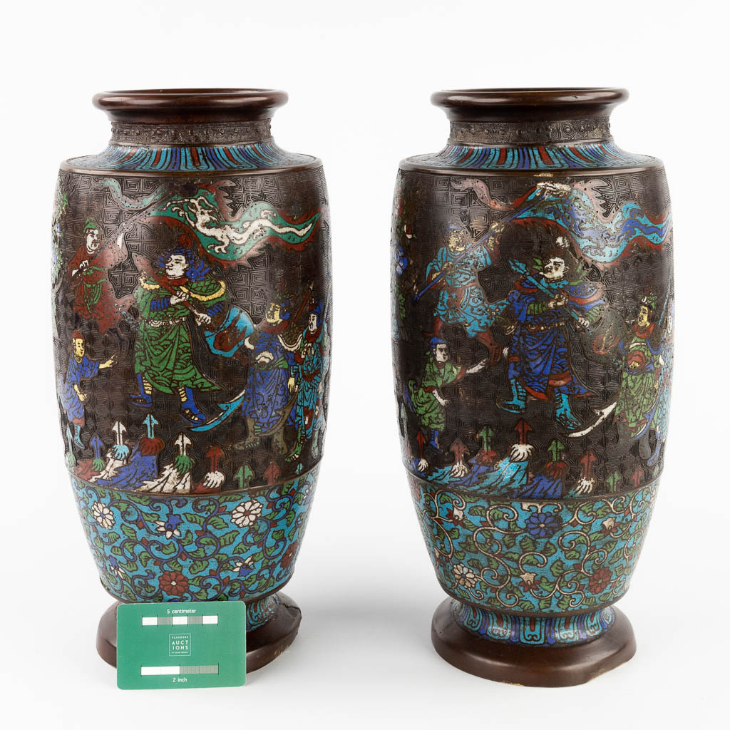 A pair of bronze vases with Champslevé decor. 19th C. (H:40 x D:20 cm)