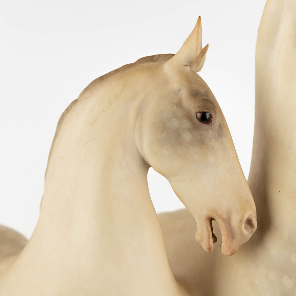 Hans ACHTZIGER (1918-2003) two running horses, bisque porcelain for Hutschenreuther. 20th C. (L:20 x W:41 x H:36 cm)