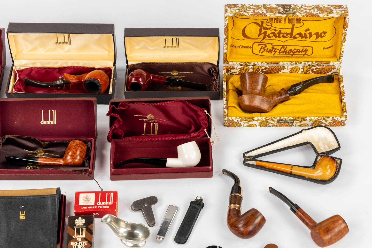 Dunhill, Chatelaine, a large collection of vintage pipes. 