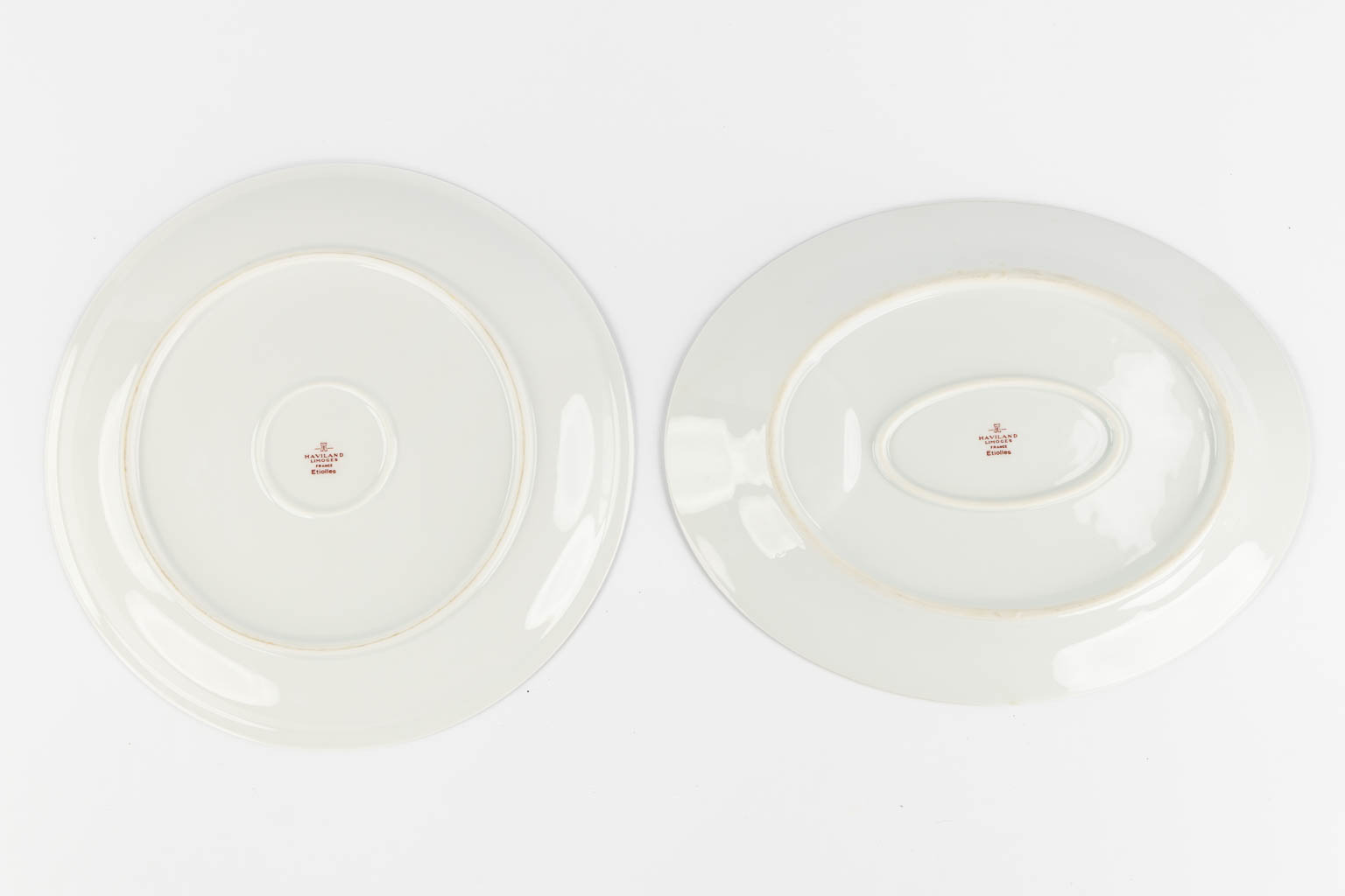 Limoges Haviland, 'Etoiles' een groot dineer en koffieservies. 71 stuks.