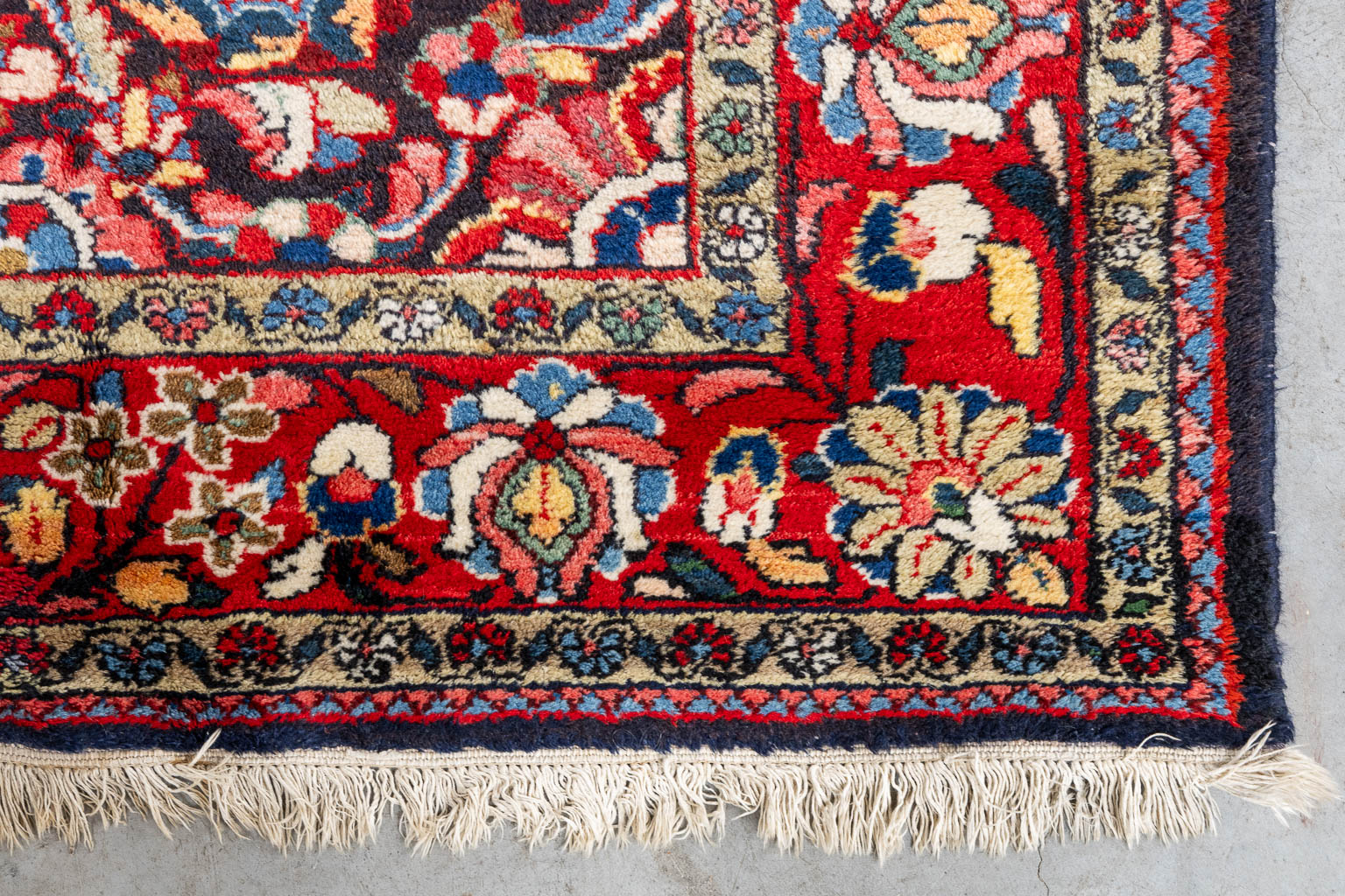 A hand-made carpet. (L:327 x W:222 cm)