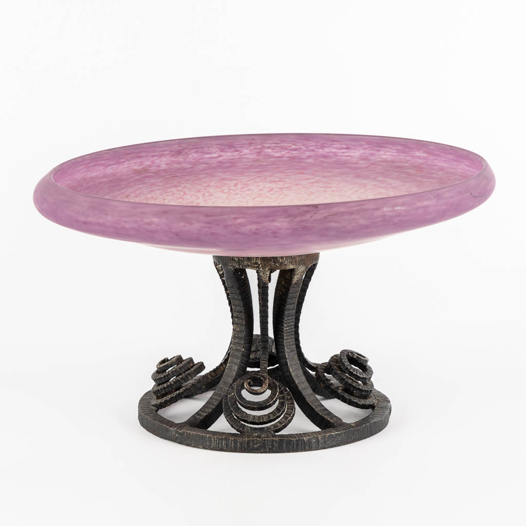 Schneider, a pate-de-verre bowl mounted on a wrought iron base. (H:17 x D:31 cm)