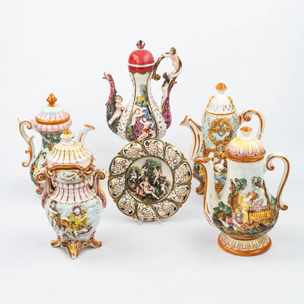 Capodimonte, a collection of 5 pitchers and a bowl. Polychrome faience. (H:54 cm)