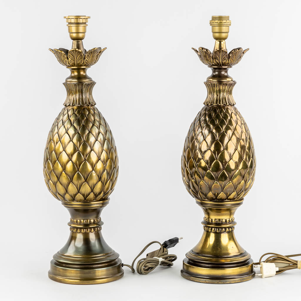 Lusterie Deknudt, 'Pineapples' a pair of patinated brass table lamps. 