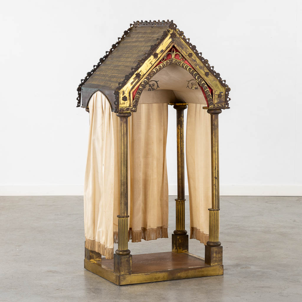 A brass shrine in a Gothic Revival style. Circa 1900. (L:41 x W:58 x H:114 cm)