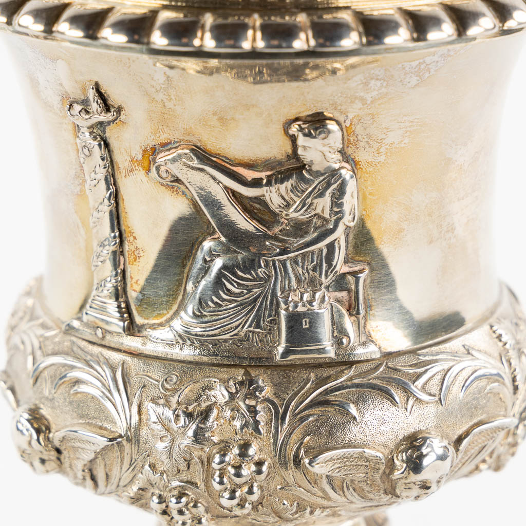 Gilles GREVINCK (1812-1872) 'Ceremonial Beaker or Ciboria' Silver, The Netherlands, 1850. (L:14 x W:14 x H:38 cm)