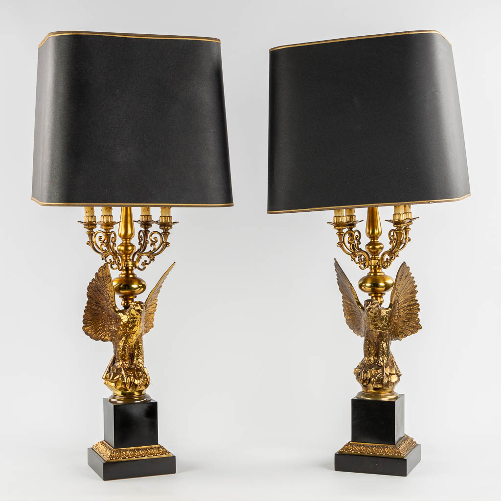 Deknudt, 'Eagle' a pair of table lamps. Hollywood Regency. (L:18 x W:18 x H:93 cm)