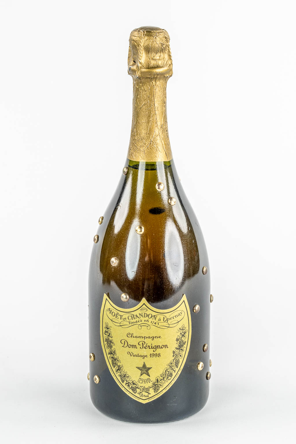 1998, Dom Perignon Editie 'Karl Lagerfeld' in de originele doos.