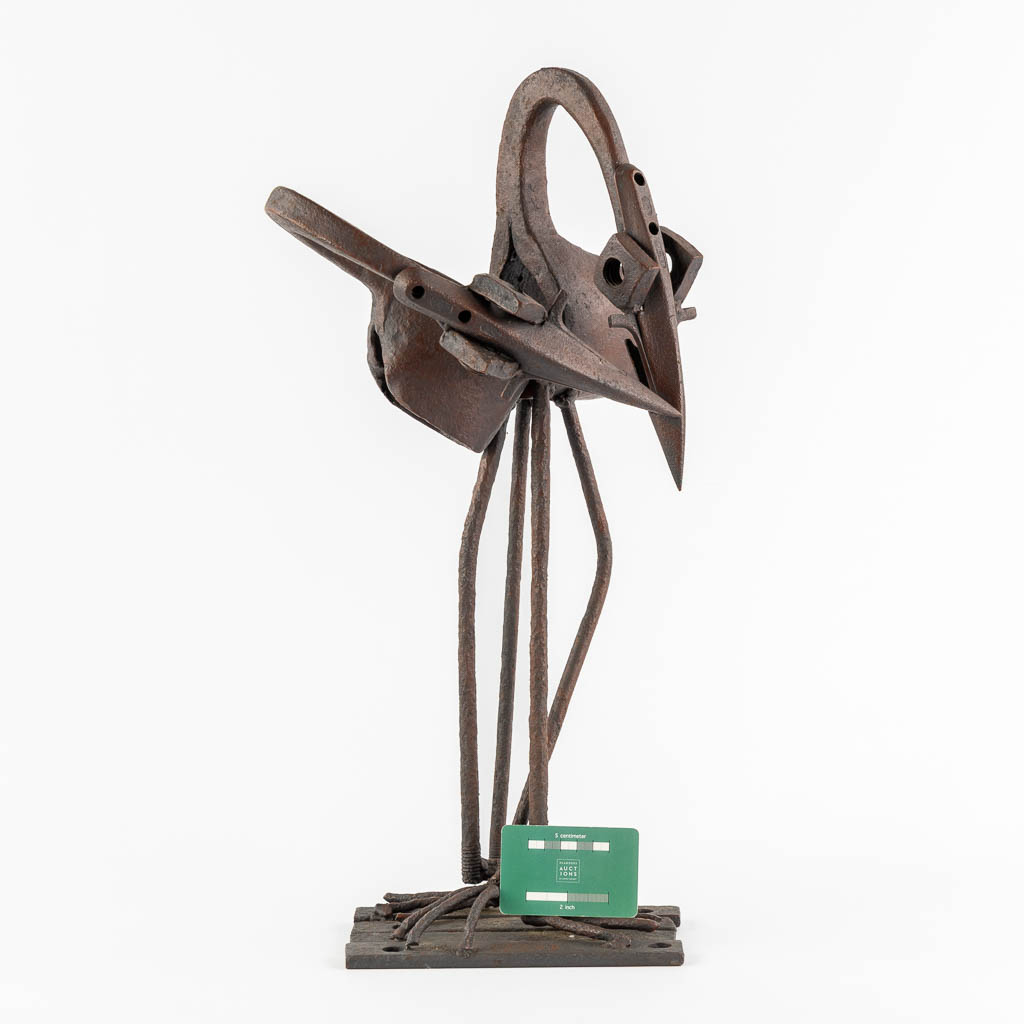 A wrought iron sculpture depicting two birds, monogrammed CD, 1973. (H:55 cm)