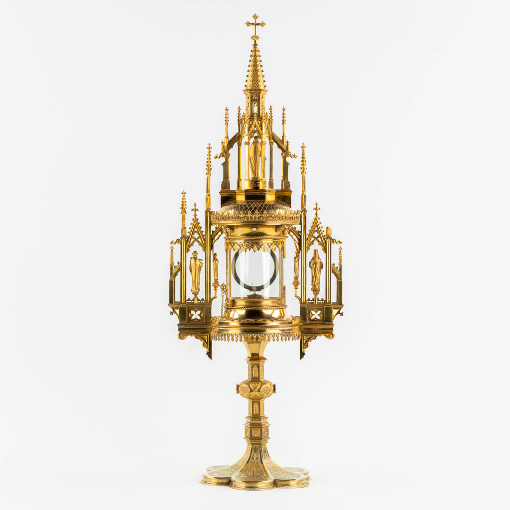 A Tower Montrance on a six-lobed base, Gothic Revival, 19th C. (L:18 x W:26 x H:70 cm)