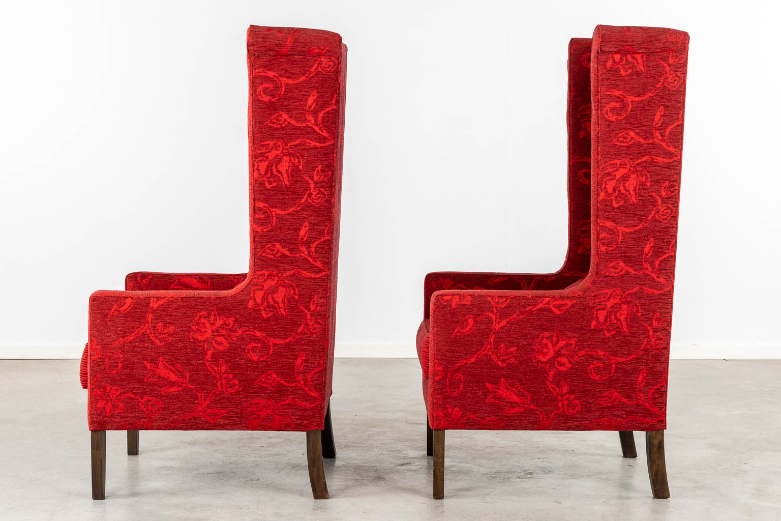 2 red velour fauteuil sofas