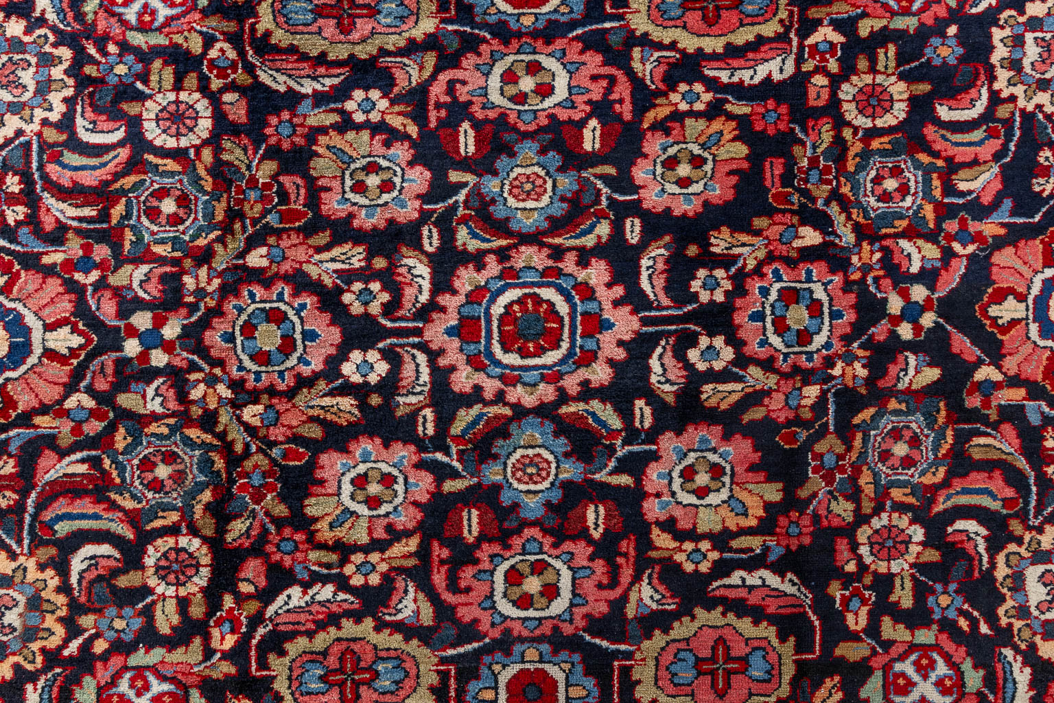 A hand-made carpet. (L:327 x W:222 cm)