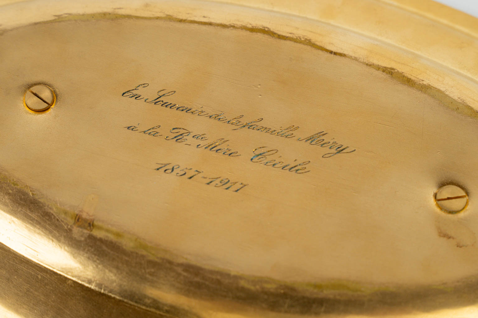 A pair of Wine and Water cruets, in the original storage case. Early 20th C.