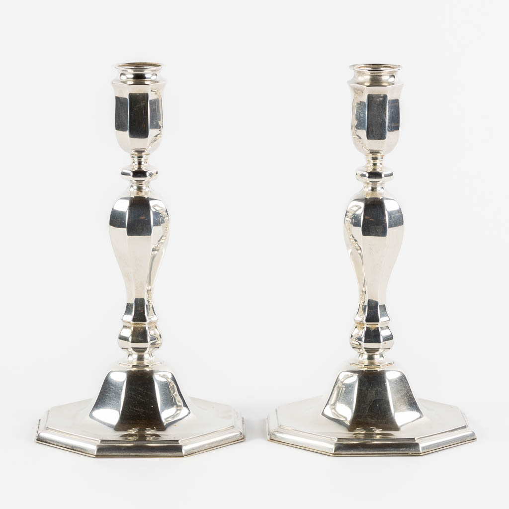 M.H. Wilkins & Sohne, A pair of silver candlesticks, 835, Germany. 855g.