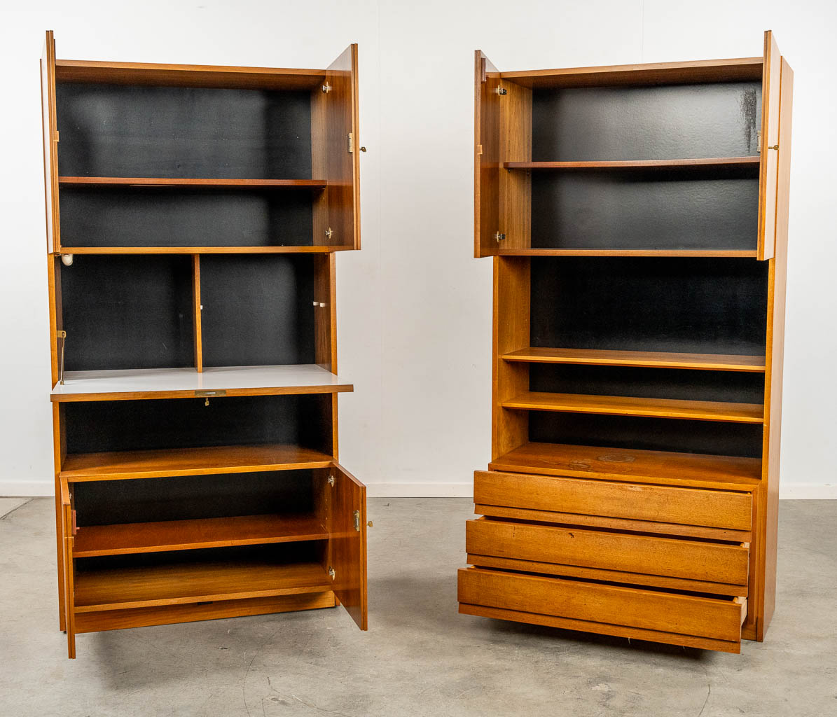 Vandenberghe-Pauvers, a two-piece wall cabinet, veneered wood. (c.1980).