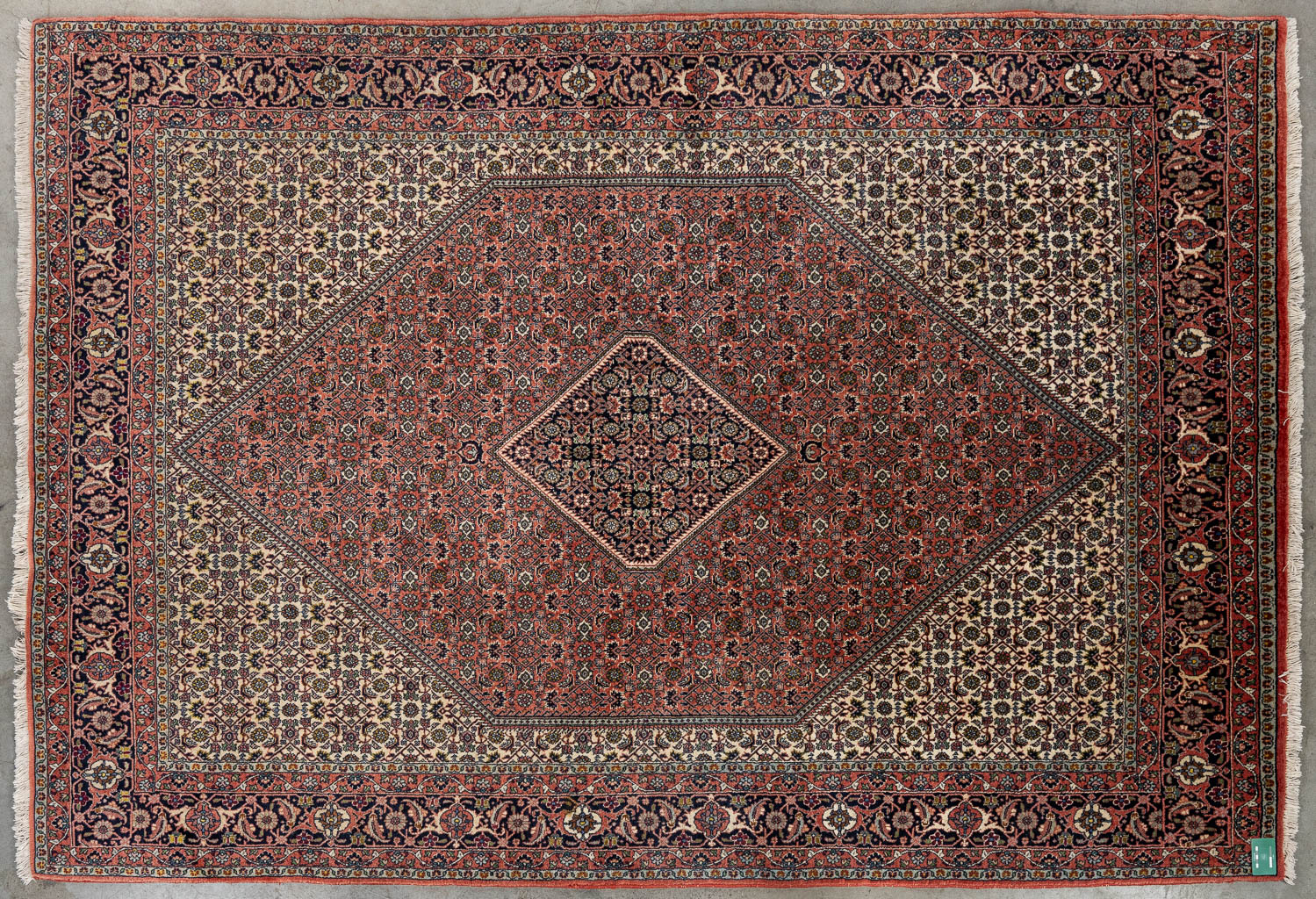 A Persian hand-made carpet, Bidjar. Iran. (L:203 x W:295 cm)