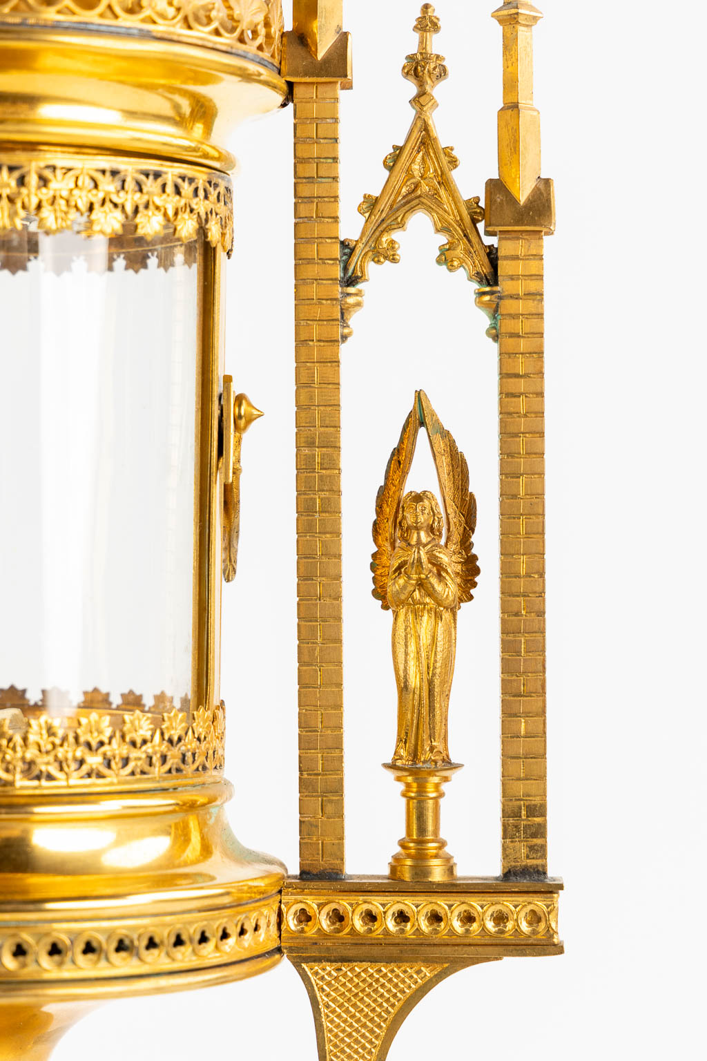 A tower monstrance, gilt brass, Gothic Revival. 19th C. (L:15 x W:20 x H:58 cm)