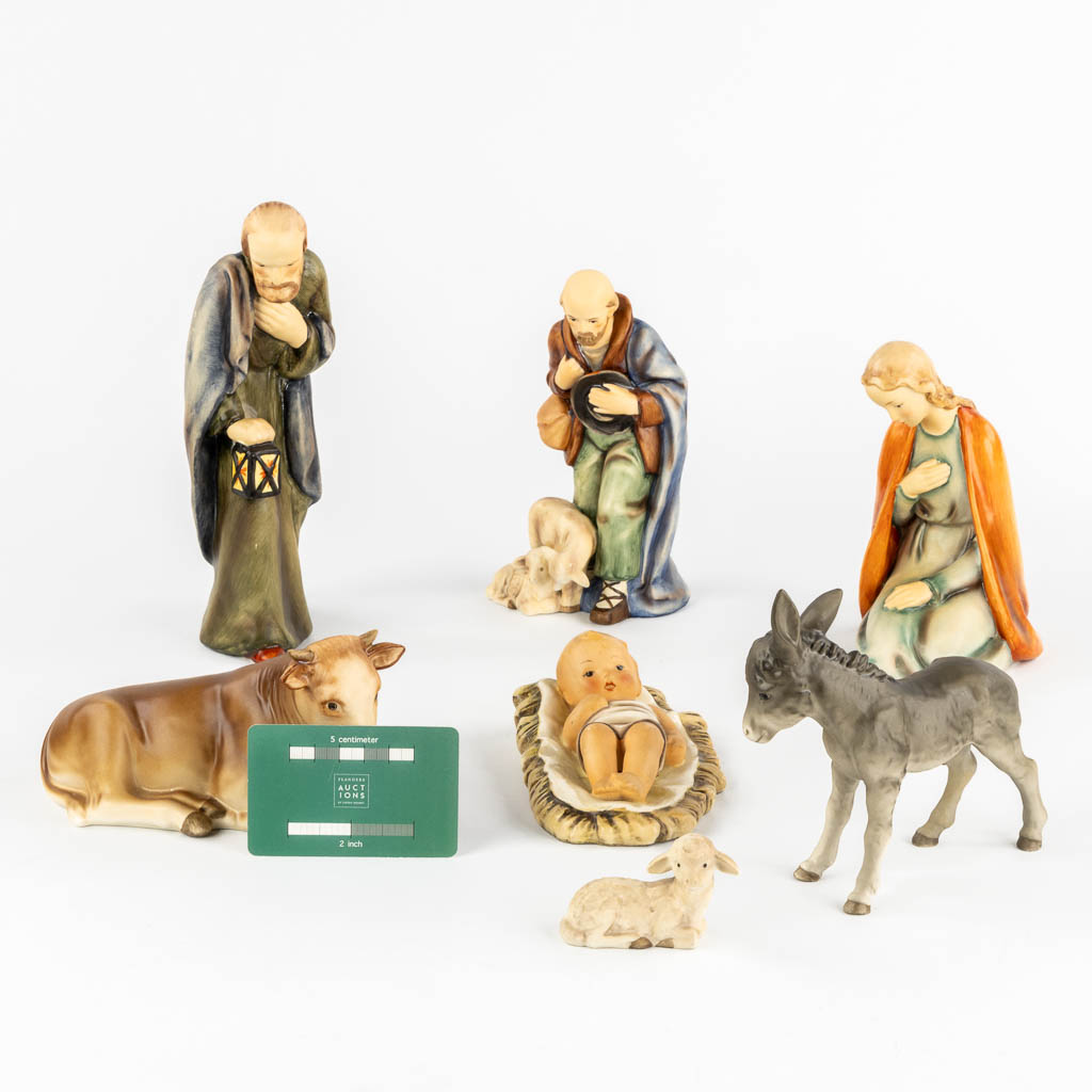 Hummel and Goebel 'Nativity Scène', polychrome porcelain.