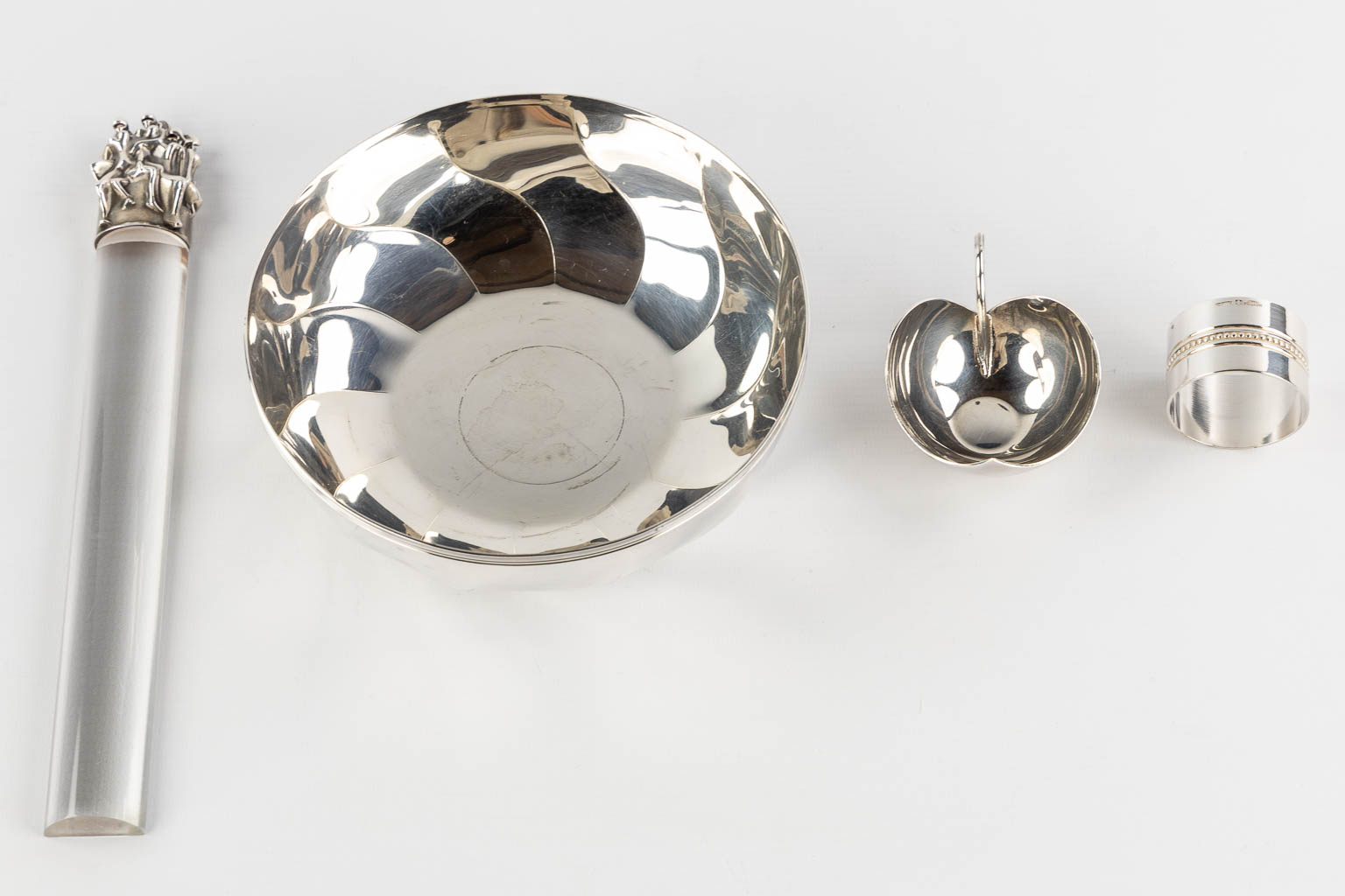 Christofle France and other, 10 pieces of silver-plated table accessories. (W:24 x H:20 cm)