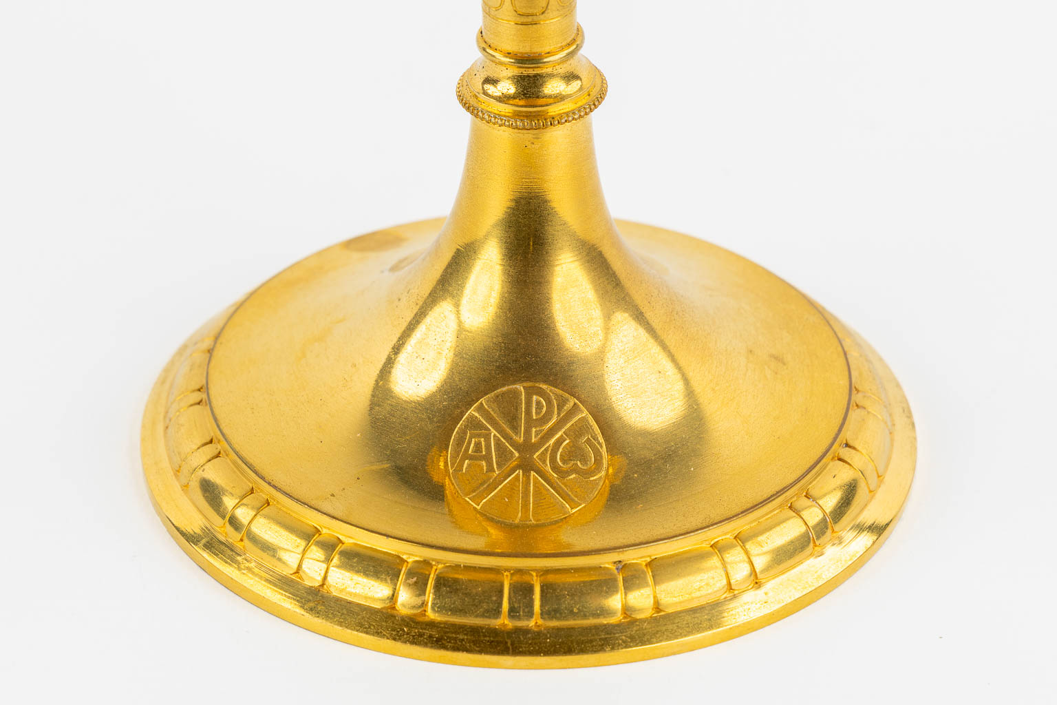 A gilt brass sunburst monstrance, 20th C. (W:20 x H:40 cm)