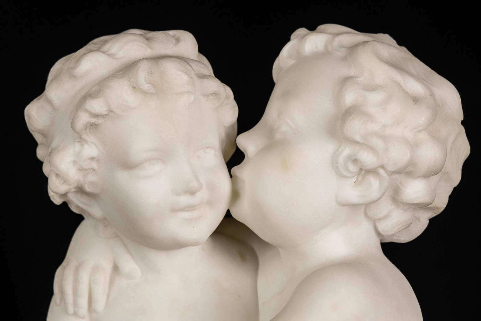 Giuseppe D'ASTE (1881-1945) 'Two Putti'. (L:23 x W:45 x H:43 cm)