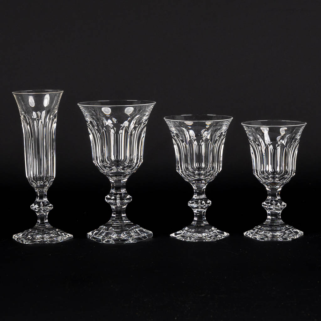 Val Saint Lambert, Metternich, 39-piece crystal glasses and goblets.