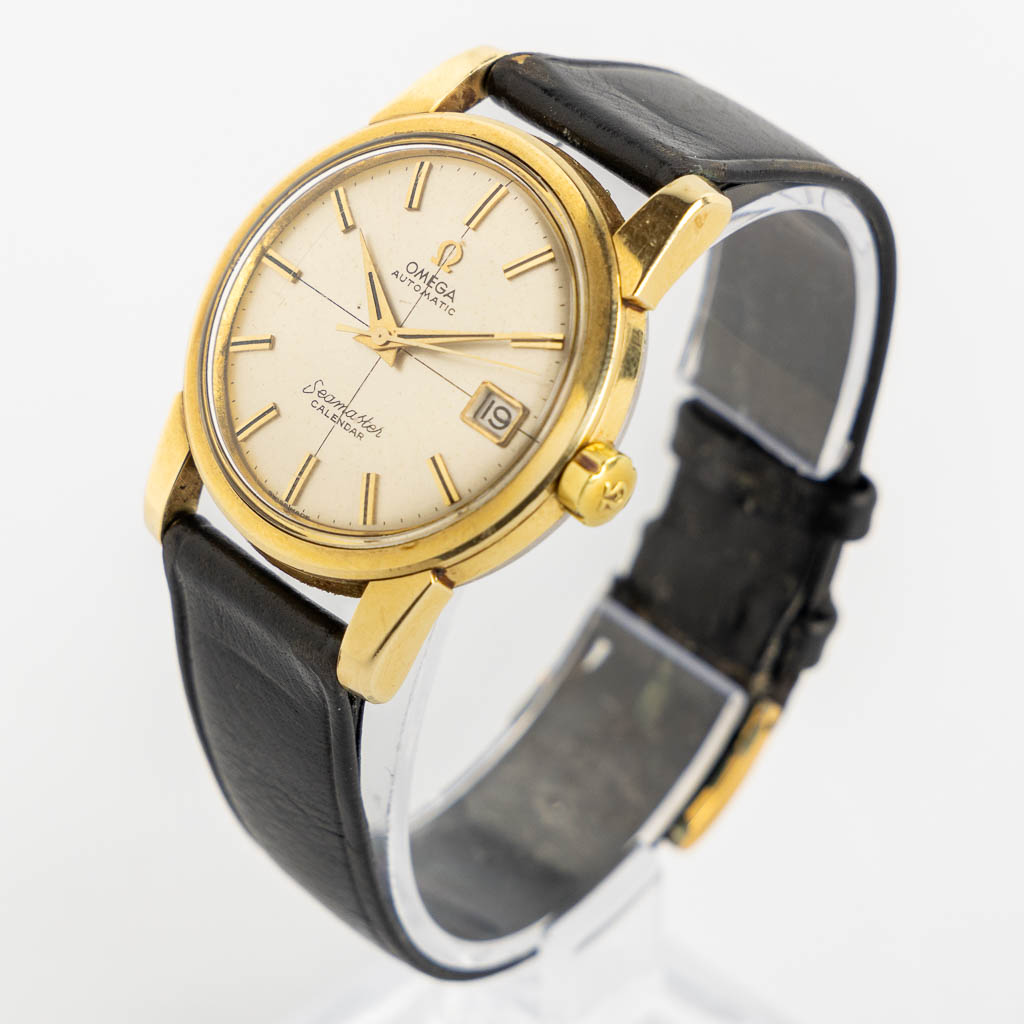 Omega Seamaster Calendar, a wristwatch. Gold-plated. (D:3,4 cm)