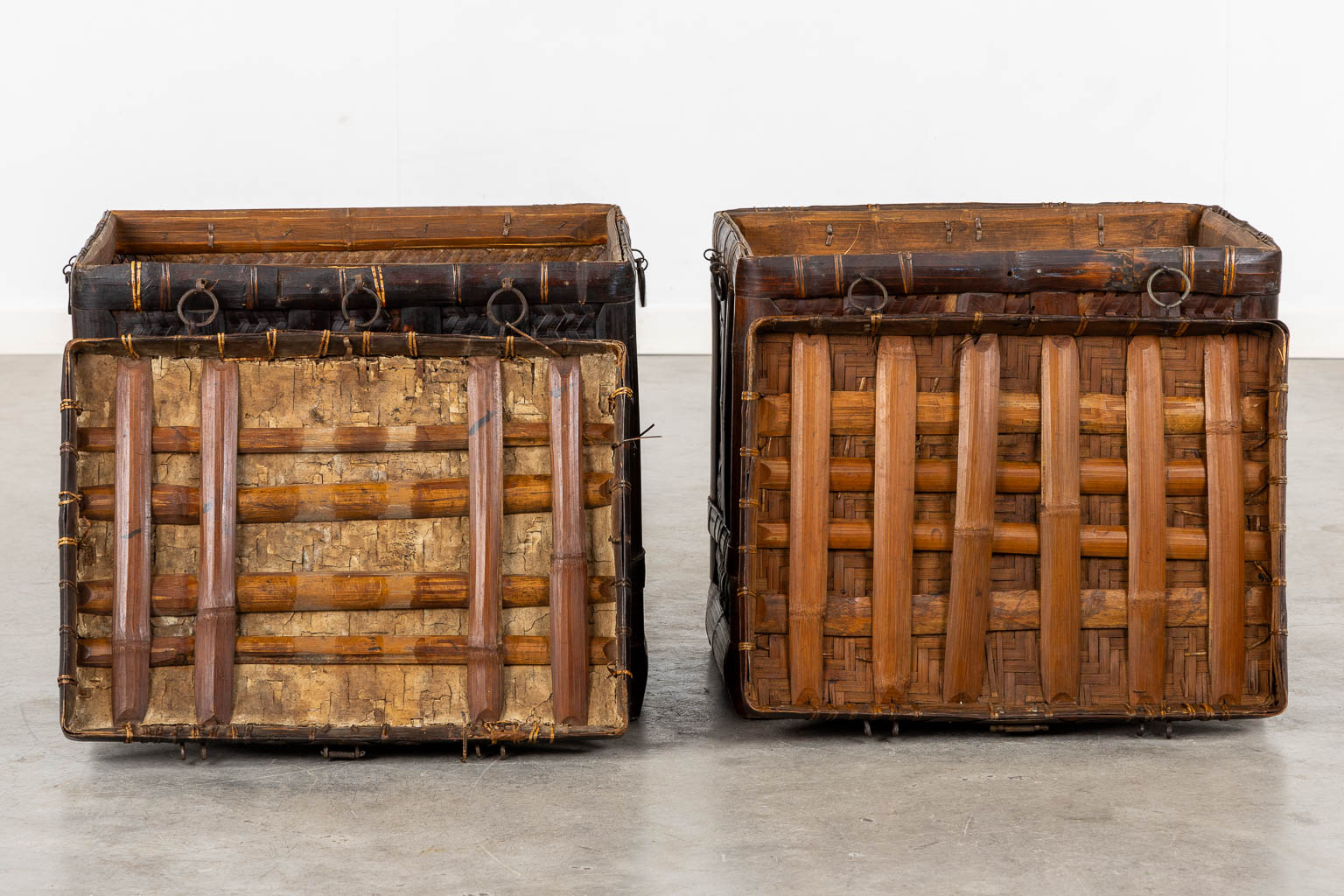 A decorative Oriental pair of side tables, woven. Late 19th/circa 1900. (L:44 x W:59 x H:53 cm)